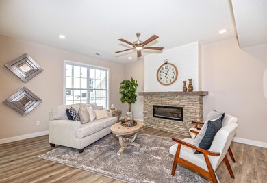 4002 W Worley #32