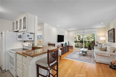 3604 W Estates Ln unit 301, Rolling Hills Estates, CA 90274 - photo 2