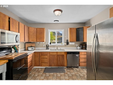 410 E D St, Rainier, OR 97048 - photo 7