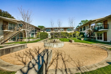 4616 W Lovers Ln unit 218, Dallas, TX 75209 - photo 2