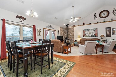 3225 Madison 6041, Elkins, AR 72727 - photo 6