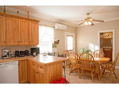 23 Vernon Ave, Newport, RI 02840 - photo 4