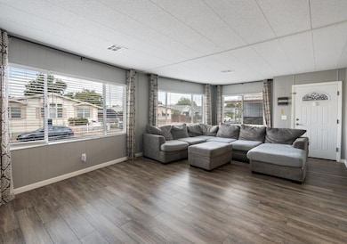 545 Vandenberg Cir, Roseville, CA 95747 - photo 7