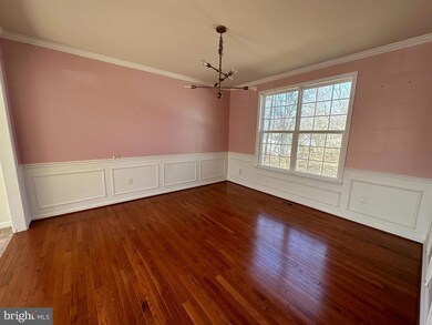 7376 Tottenham Dr, White Plains, MD 20695 - photo 6