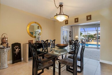 05_1103NE4thDrive_2_DiningRoom_Custom_Re
