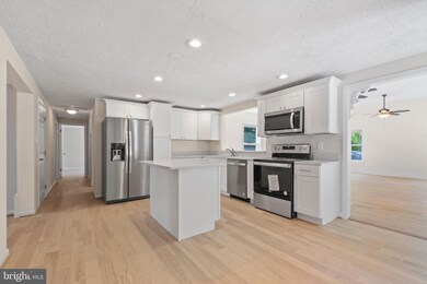 3400 Riverview Dr, Colonial Beach, VA 22443 - photo 5