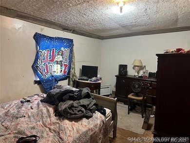 305 N Taft Ave, Okmulgee, OK 74447 - photo 4
