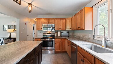 10 Rita Ave, Hudson, NH 03051 - photo 2