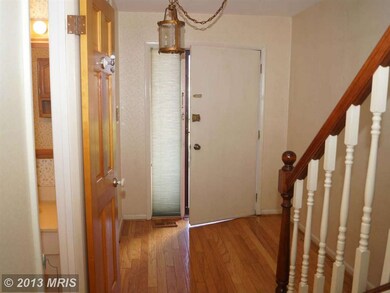 7009 Cipriano Woods Ct, Lanham, MD 20706 - photo 2