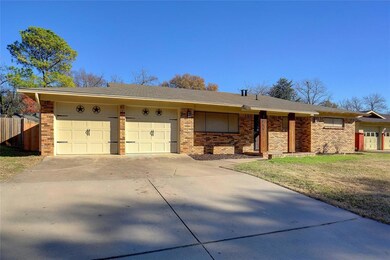 1044 Mary Dr, Hurst, TX 76053 - photo 2