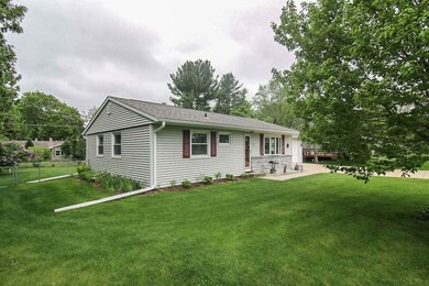 4857 Irish Ln, Fitchburg, WI 53711 - photo 2