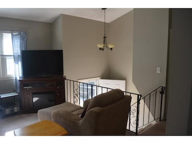 9 Justin Cir, Londonderry, NH 03053 - photo 4