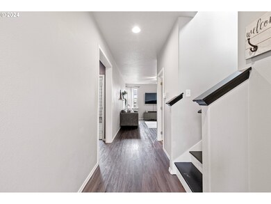 715 Rossmore St, Eugene, OR 97404 - photo 3