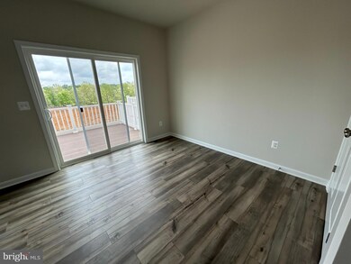 145 Swan Field Ave, Ranson, WV - photo 4