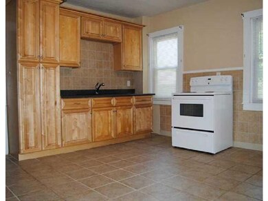 1573 Centerville Rd unit 2nd Floor, Warwick, RI 02886 - photo 2
