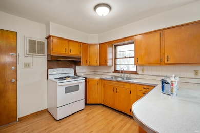 1604 W Cowing Dr, Muncie, IN 47304 - photo 7