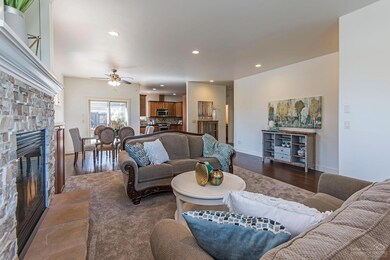 3747 NE Purcell Blvd, Bend, OR 97701 - photo 5