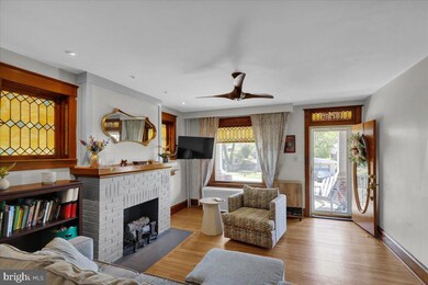 2123 Fairview St, Reading, PA 19609 - photo 3