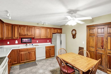 38 Torchwood Ln, Lafayette, IN 47905 - photo 5