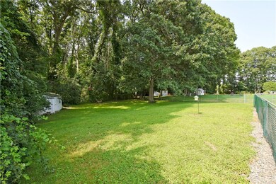 49 Estrell Dr, Riverside, RI 02915 - photo 3