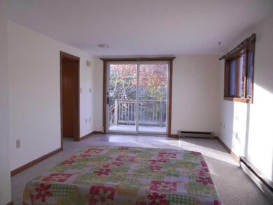 Living Room. has new carpet and...