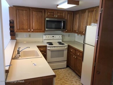 56 Village Dr, Stroudsburg, PA 18360 - photo 5