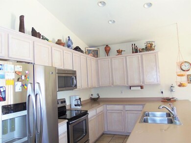 11807 W Windsor 021