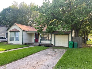 1015 N Howeth St, Gainesville, TX 76240 - photo 3