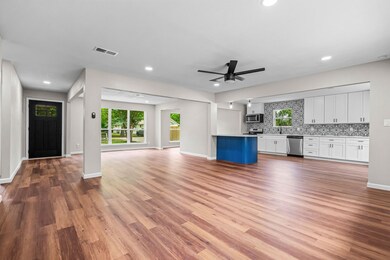 7308 Vinson St, Houston, TX 77088 - photo 6