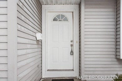 4-web-or-mls-2252 Charles Ave, Norton Sh