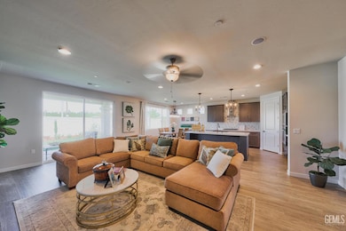 11116 Alcazar Ave, Bakersfield, CA 93311 - photo 3