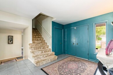 1089 Barberry Ln, Columbus, OH 43213 - photo 7