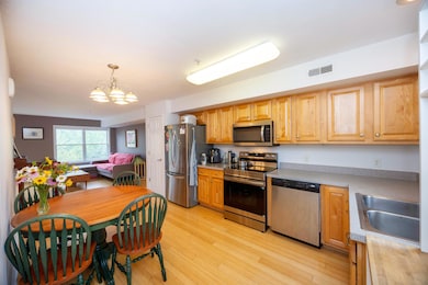 560 Little Lake Dr unit 23, Ann Arbor, MI 48103 - photo 3