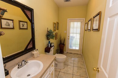 10910 Bridleway Cir, Houston, TX 77016 - photo 5