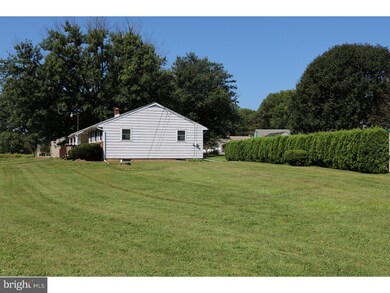 37 Maple Ave, Boyertown, PA 19512 - photo 4