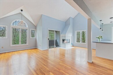 118 Burkhall St unit T, South Weymouth, MA 02190 - photo 4