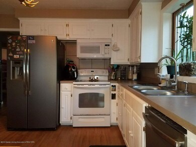 4820 Burchfield Ave, Lansing, MI 48910 - photo 3