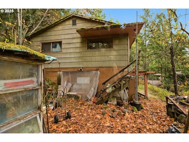 48117 E 2nd St, Oakridge, OR 97463 - photo 2