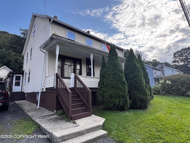 237 Stock St, Nesquehoning, PA 18240 - photo 2