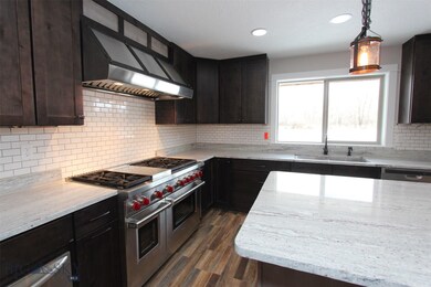 Wolf Gas Range, Double Ovens & CookTop