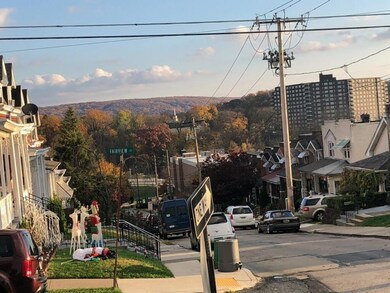 243 S Franklin St, Allentown, PA 18102 - photo 5