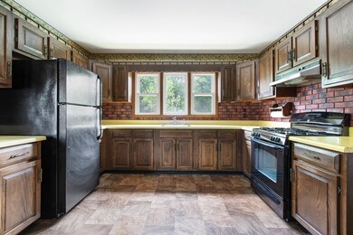 10 Hazel Plaza, Uxbridge, MA 01569 - photo 7