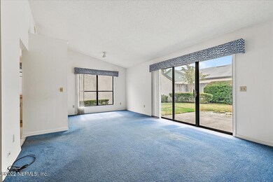 02-Living & Dining Room