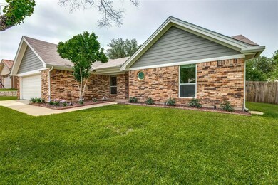 304 Norfolk Ct, Bedford, TX 76021 - photo 2