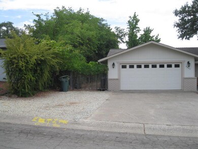 2847 Squire Ave, Redding, CA 96002 - photo 2