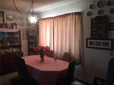 16320 Molino Dr, Victorville, CA 92395 - photo 5