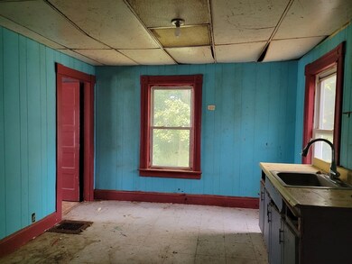 5-7 Hayes Ave, Greenfield, MA 01301 - photo 5