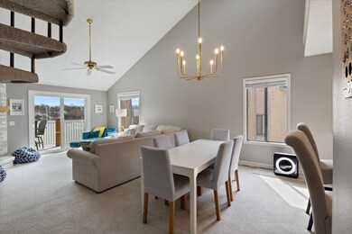 14-244 Bluff Blvd 4B - 10