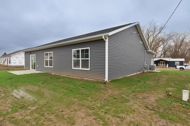 13062 Cedar Rd NE, Thornville, OH 43076 - photo 4