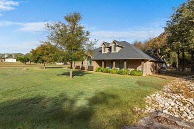 109 Lisa Leigh Ct, Weatherford, TX 76087 - photo 2